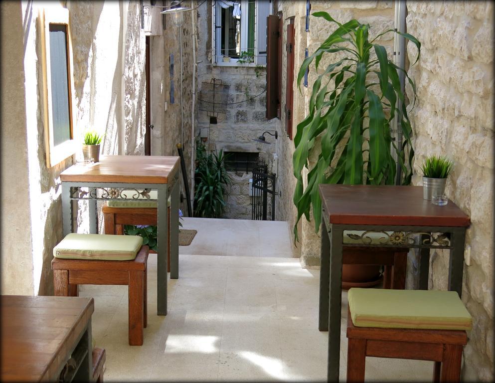 Apartments & Rooms Tiramola - Old Town Trogir Exterior foto